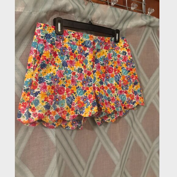 Floral Colorful Dress Shorts with Scalloped Detail - Picture 3 of 7